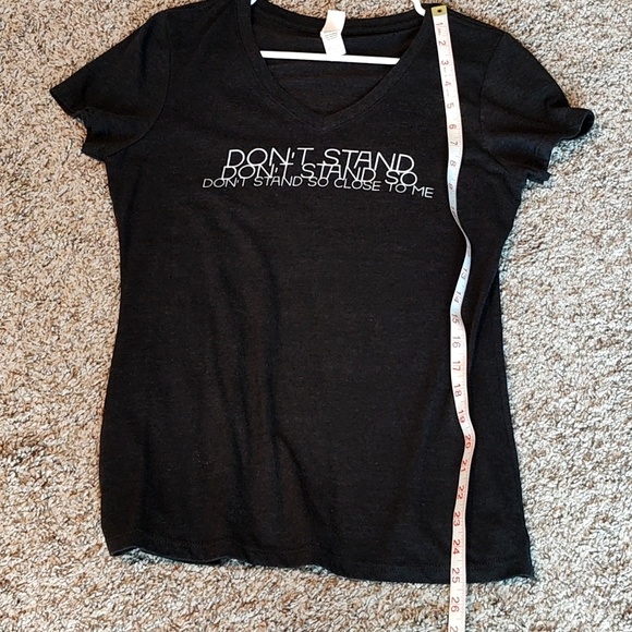 Women's Charcoal Gray Short Sleeve Graphic T-SHIRT Size Small - Picture 3 of 6